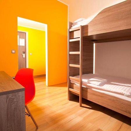 B&B Hotel Maribor Uni Hostel ภายนอก รูปภาพ