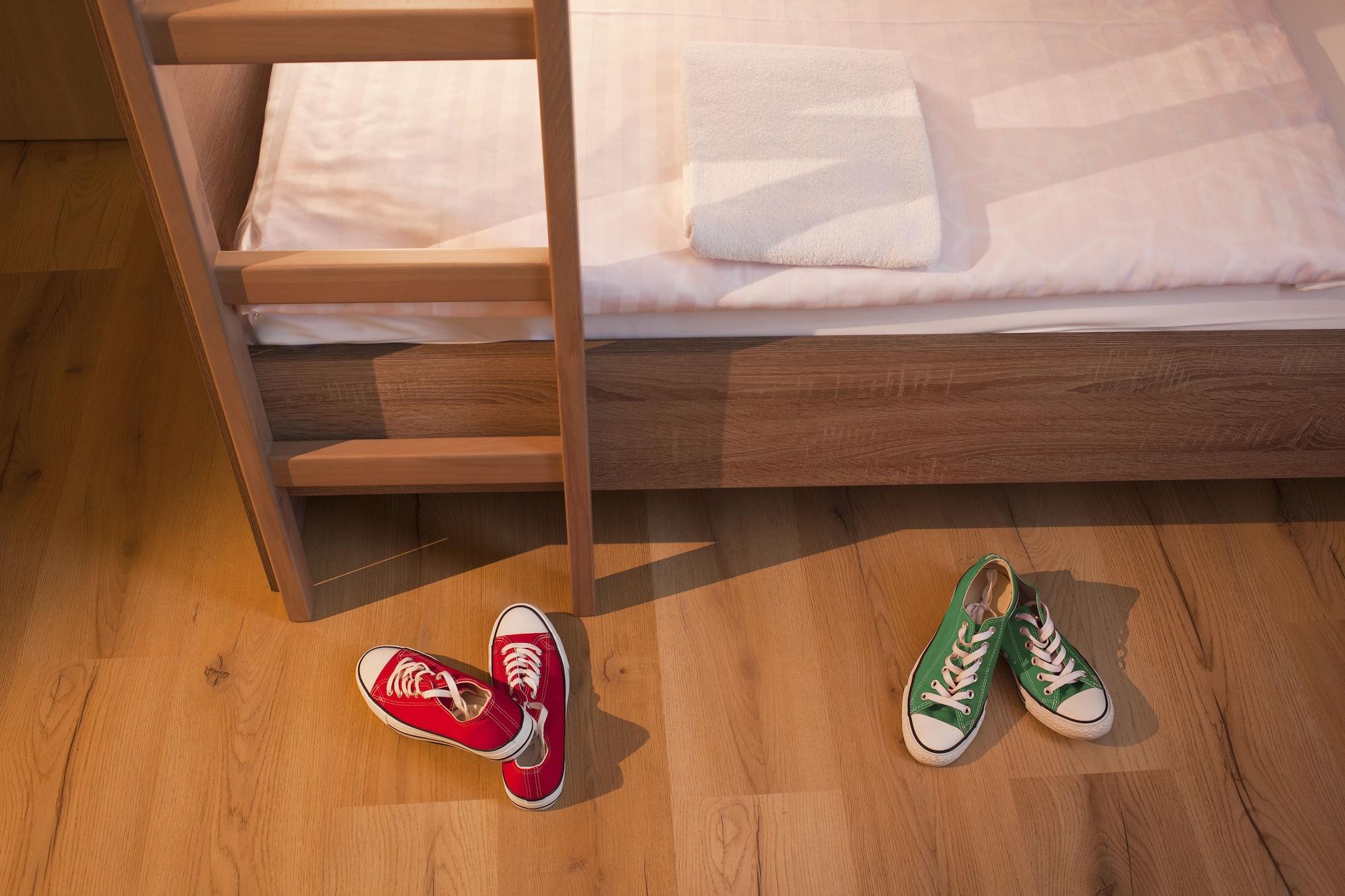 B&B Hotel Maribor Uni Hostel ภายนอก รูปภาพ