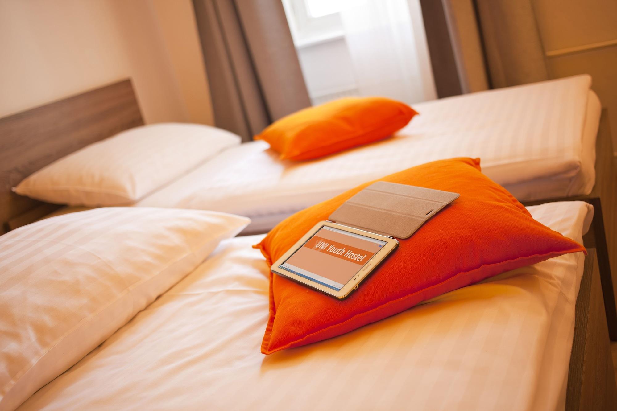 B&B Hotel Maribor Uni Hostel ภายนอก รูปภาพ