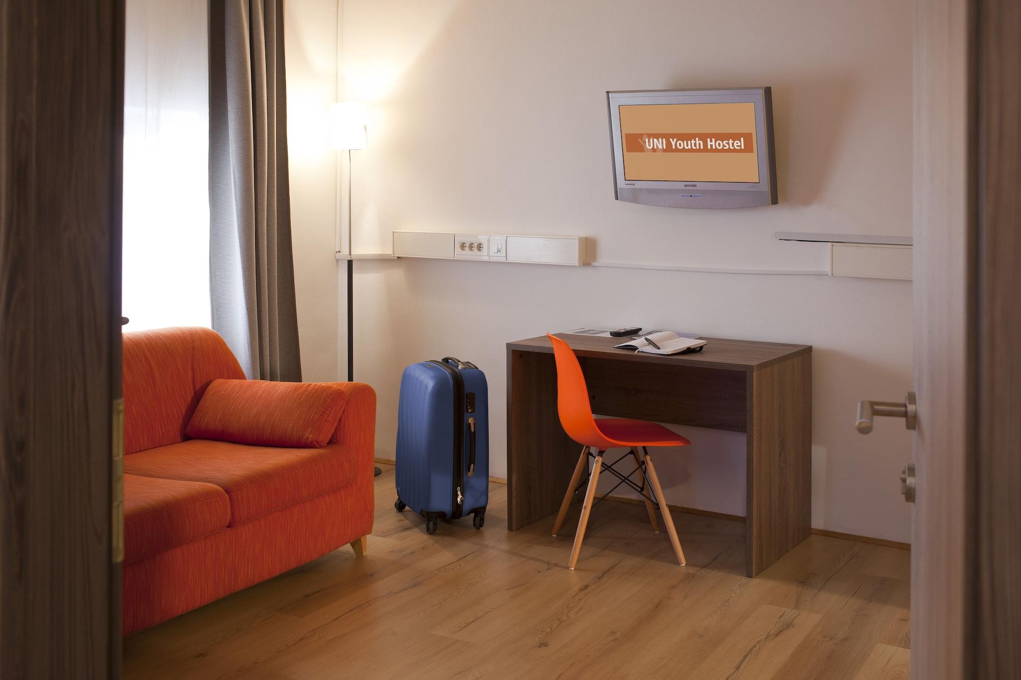 B&B Hotel Maribor Uni Hostel ภายนอก รูปภาพ