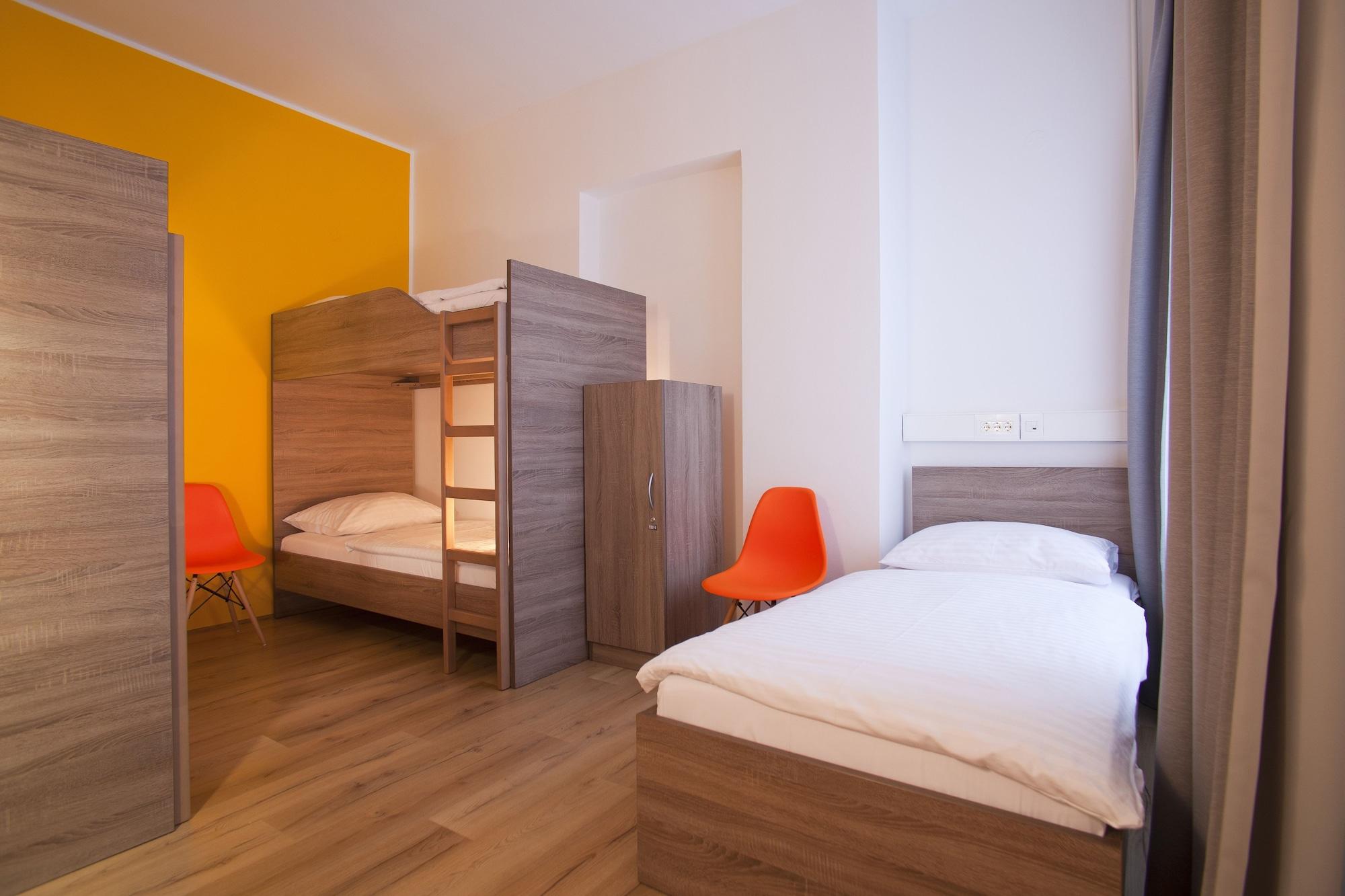 B&B Hotel Maribor Uni Hostel ภายนอก รูปภาพ