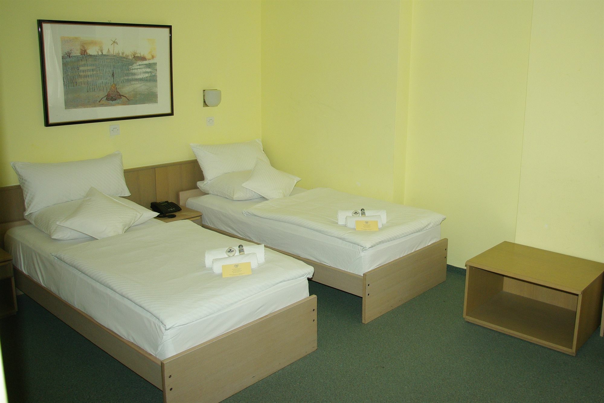 B&B Hotel Maribor Uni Hostel ภายนอก รูปภาพ